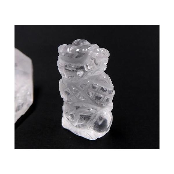 縁起物・開運 天然水晶 龍姿彫り 置き石 d0004 : ラベンダーストーン