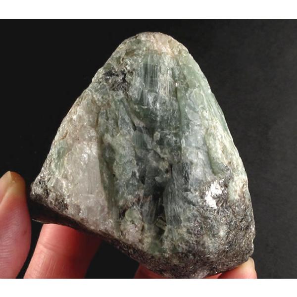 ロシア産 フェナカイト 原石 133g アレキサンドライト付き 世界で最も