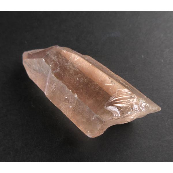 タンジェローズクォーツ 32.9g 虹あり 愛と生命力の女神の石
