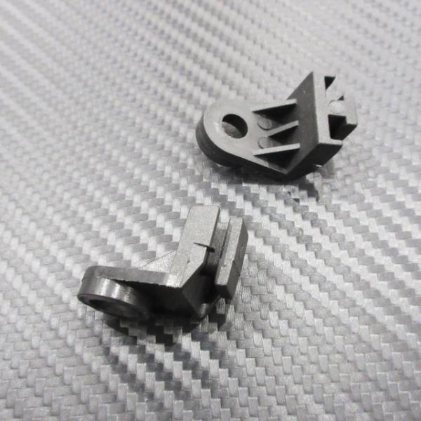 ラジエターファン固定用ブラケットcooling Fan Bracket .28mm  Mountラジエターにファンを固定する部品1台に4個必要となります。価格は1個の値段となります。