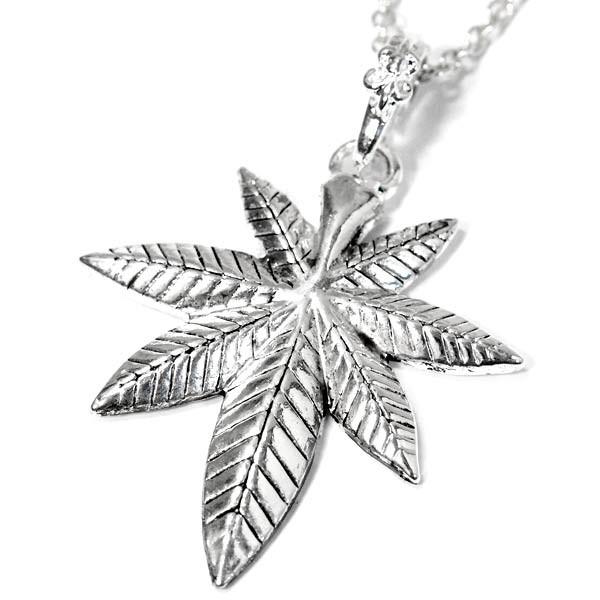 マリファナ 大麻草 立体 メンズ ペンダント ネックレス : 東京 マリファナ 大麻草 立体 メンズ ペンダント ネックレス : 東京