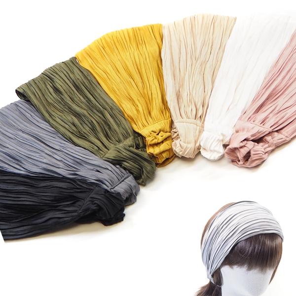 プリーツ加工が施されているので、シンプルでお洒落！夏に人気のヘアターバンです。袋縫い＆付け心地の良いターバンです。後ろゴム部分もギャザリング縫製されています。商品説明（１）光沢あり、プリーツ加工布地（２）長さ52ｃｍ　前面広げた状態約１５〜...