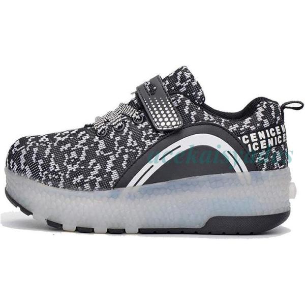 カラフルなLEDライトの点滅Heelysシューズ、明るい靴を履き、個性を披露し、ファッションと快適さを示す別の夜を披露します。子供用に設計されたアンチキックつま先キャップは、靴の着用を多層から保護し、子供の足を保護します。裏地は柔らかく透湿...