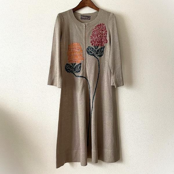 斉藤都世子 #wnc サイトウトヨコ ワンピース ベージュ ニット 花柄