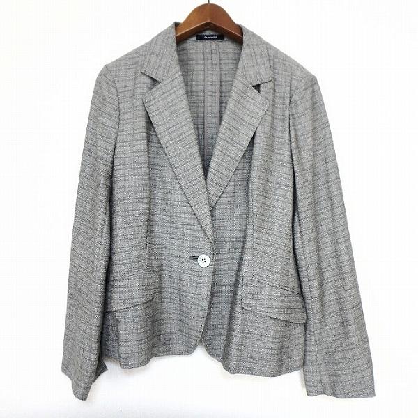 未使用　Aquascutum グレー・チェック柄ダウンジャケット 未使用Aquascutum グレー・チェック柄ダウンジャケット