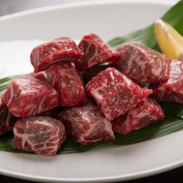 牛肉 ステーキ サイコロステーキ 信州アルプス牛 モモ 300g 400g 国産 長野県産 冷凍
