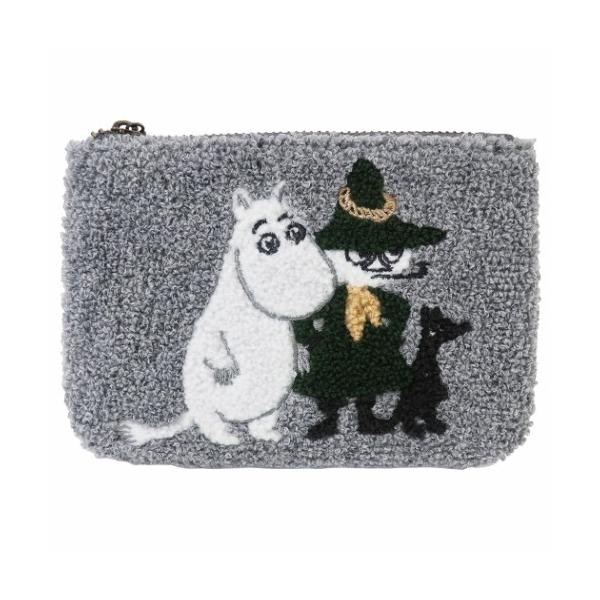 ムーミン谷のゆかいな仲間たちこちらは人気アイテム【さがら刺繍フラットポーチ】絨毯のようなボリューム感のあるサガラ刺繍がお洒落。■サイズ：約140×95×10mm■素材：綿/ポリエステル