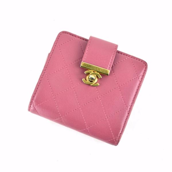 さ*む様 CHANEL ゴールドレザー 二つ折り財布 シャネル CHANEL シャネル19 ウォレット AP2809 イエロー GD金具
