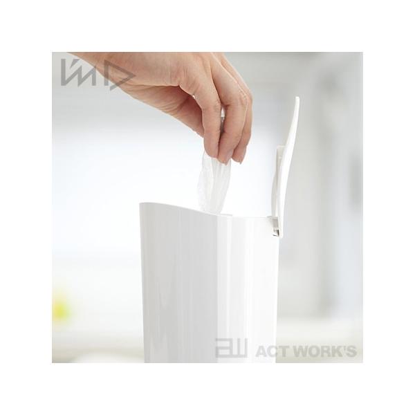 I'mD（岩谷マテリアル）のTAOG（タオ）ウエットティッシュケースは、省スペースで置き場所を選ばないウェットティッシュケースです。さまざまなロールタイプの詰替え用ウェットティッシュが使用できます。パウダールーム、キッチン、ダイニング、リビ...