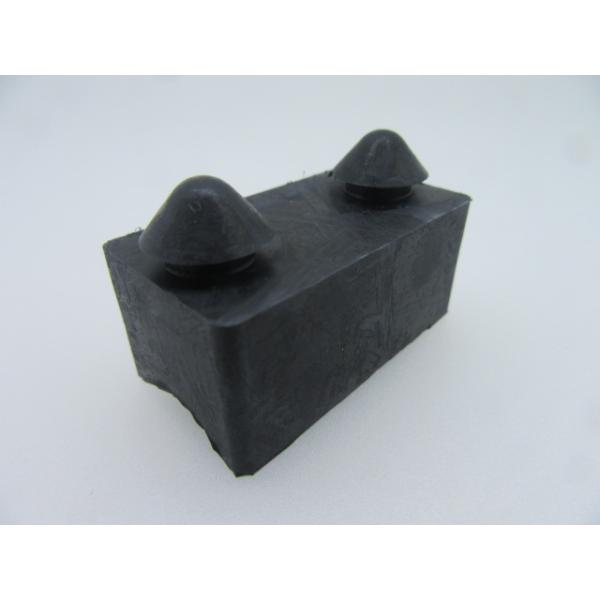 適合車種カワサキ　Z1000 Z900 Z750 Z1000J/R Z1100R/GP　シートダンパーラバーA (大)です。★装着は安全の為プロショップ整備資格者にご依頼下さい。※送料無料・ポスト投函の為、保証はありません。