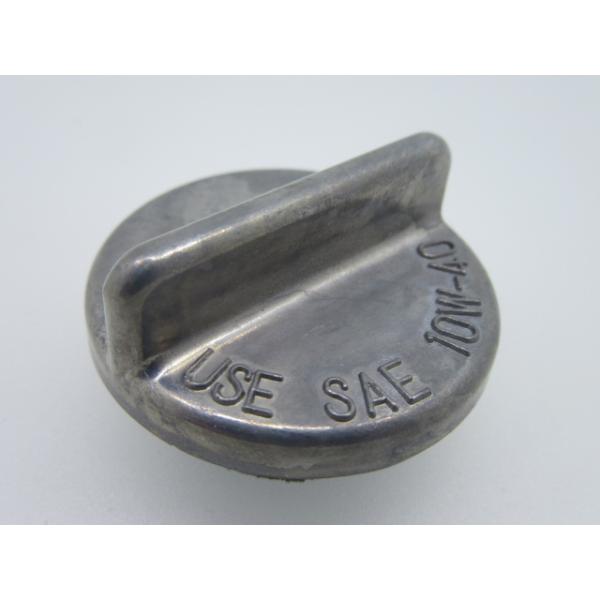 適合車種カワサキ純正　Z400FX/Z550FX/Z400J　オイルフィラーキャップ です。純正品にこだわる方必見です。★装着は安全の為プロショップ整備資格者にご依頼下さい。※送料無料・ポスト投函の為、保証はありません。