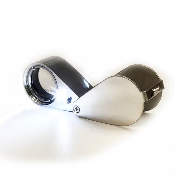 ・商品名　LED付30倍ジュエリールーペ　・サイズ　本体サイズ：48mm×28mm×25mm　重量　　：約60g（ケース入りの状態で約８５ｇ）　　新品未使用、コンパクトサイズの　30倍ジュエリールーペです。　時計や宝石鑑定や　基盤使用パーツ...