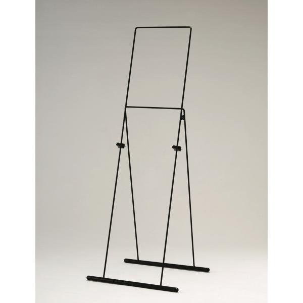 ●高さ934ｍｍ、可動式パネル受け付きＰＯＰスタンド。＝仕様＝対応サイズ：B3・A2・B2・A1・B1　パネル厚30mmまで本体：スチールφ8　塗装仕上　樹脂キャップ付属部品：パネル受け　樹脂重量：2.6kg静止安全荷重：合計5kgまで折り...