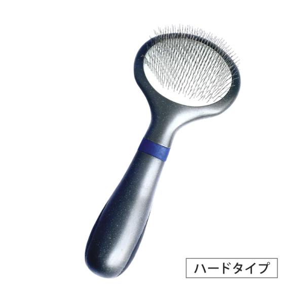 高密度なハードピンで毛玉がスルスル解けると大人気のCOMPACスリッカー。軽量＋コンパクトで脇の下など届きにくい場所にも最適で疲れにくい！短めのピンなので、肌も傷つけず安心。ビギナーからプロフェッショナルまでおすすめです。【使用対象】もつれ...