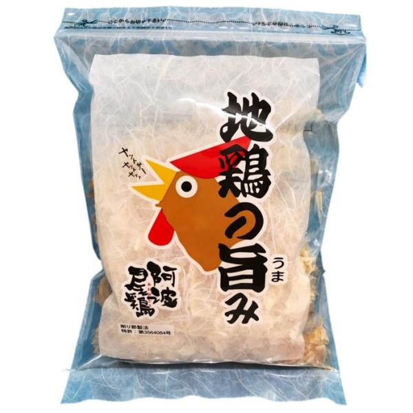 まるでかつお節、阿波尾鶏のむね肉で作られた削り節です。阿波尾鶏むね肉を蒸してから乾燥させ、スモークをかけて削っております。見た目はかつお節ですが、味や香りは鶏肉そのもの。かつお節同じように出汁としてご使用いただいたり、料理にトッピングしてそ...
