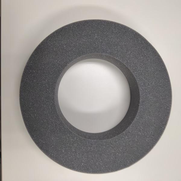 純正品よりお得なマルチ機用のスポンジです。ご利用のマルチ張り機に合ったサイズをお選びください。サイズ：65mm＊φ310mm 穴径：φ175ｍｍ※写真のものを2個1セットでお送りいたします。※他商品に比べて色味が黒に近いです。