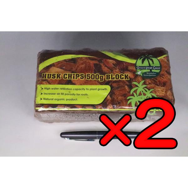ココナツの実の皮を裁断しサイコロ状にしたものがココナッツハスクチップです（本商品には、繊維を含む細かい粉砕物も含みます）。圃場・畑・花壇・家庭菜園の保水性や水はけの改善、ガーデニング、インテリア用に鉢やポットのデコレーション、鉢底への利用だ...