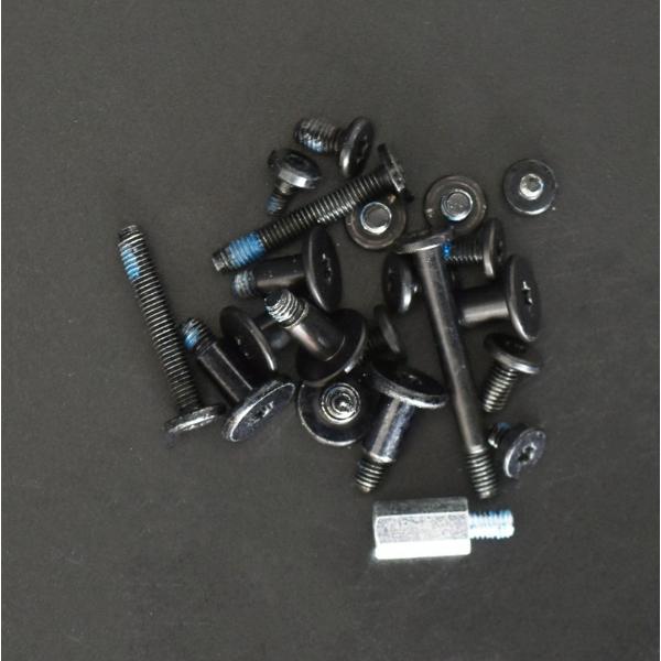 iMac 21.5inch Late2013  取り付けネジ一式 ■対応機種 iMac 21.5inch Late2013 中古品になりますので使用感や小傷等があります。