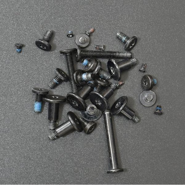 iMac 21.5inch Late2013  取り付けネジ一式 ■対応機種 iMac 21.5inch Late2013 中古品になりますので使用感や小傷等があります。