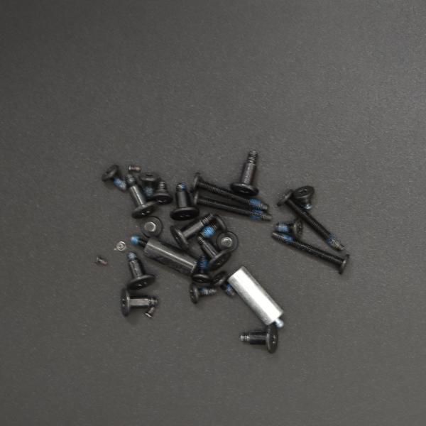 iMac 27inch 2012  A1419 取り付けネジ一式■対応機種iMac 27inch 2012中古品になりますので使用感や小傷等があります。