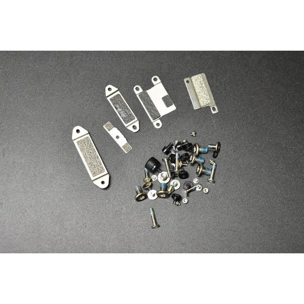 MacBook Air Retina 13 2020 A2179 ネジ 留め具 1式 2-0119-1　中古品■MacBook Air Retina 13 2020 より取り外したものです。中古品なので使用感や小キズがあります。