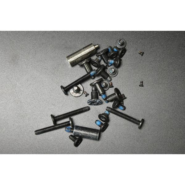 iMac 27 inch 2013  A1419 取り付けネジ一式 中古品になりますので使用感や小傷等があります。