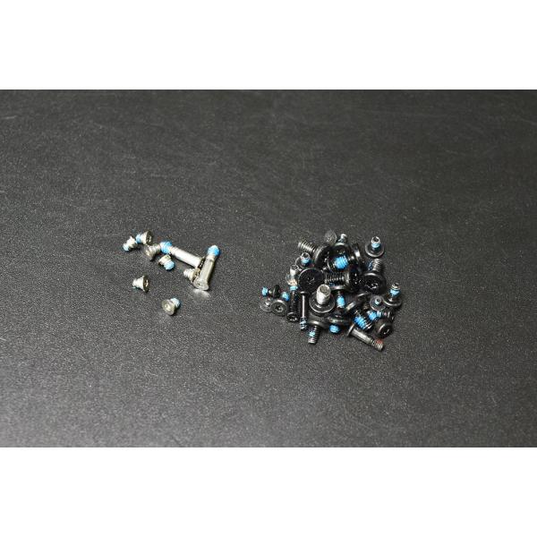 MacBook Air 13-inch 2014  A1466 ネジ・留め具一式 MacBook Air 13-inch 2014年モデルより取り外しました。ボトムネジが1個足りない様です。他にも不足あるかもしれませんので補充用にご利用くだ...