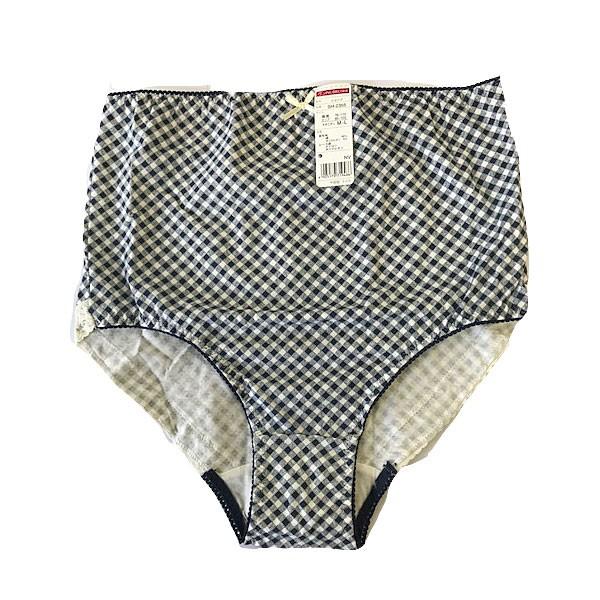 綿混率の高いストレッチ素材使用。