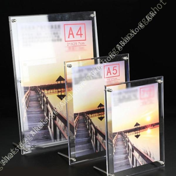 アクリルフレームは、2枚のアクリル板に写真やカード、色紙やポスターなどを挟んで飾るための物です。無駄を省いたおしゃれでシンプルなデザインで、どんなスタイルの部屋にもマッチします。透明なアクリル板と銀色の金具との相性がとてもよく、飾る物を挟ん...