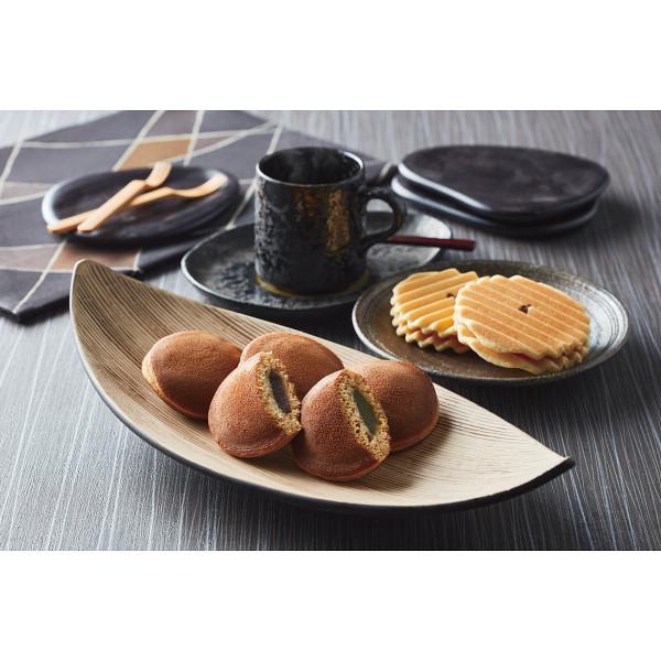 ●ドトールドリップコーヒー7g、どら焼き(粒あん、八女抹茶あん)×各3●賞味期間：製造から100日●アレルギー：卵・乳成分・小麦●箱サイズ：約20×21×4cm●箱重量：約255g●化粧箱入名入れ 内祝い お返し 祝い返し 出産 出産内祝い...