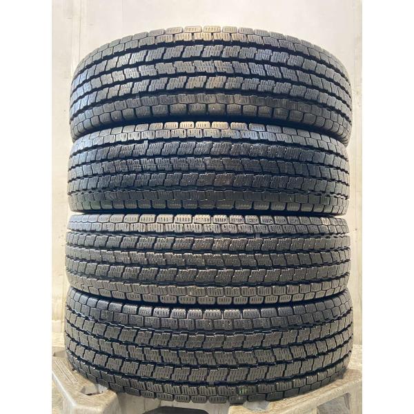 ヨコハマタイヤ（YOKOHAMA TIRE） 中古タイヤ スタッドレスタイヤ 4本
