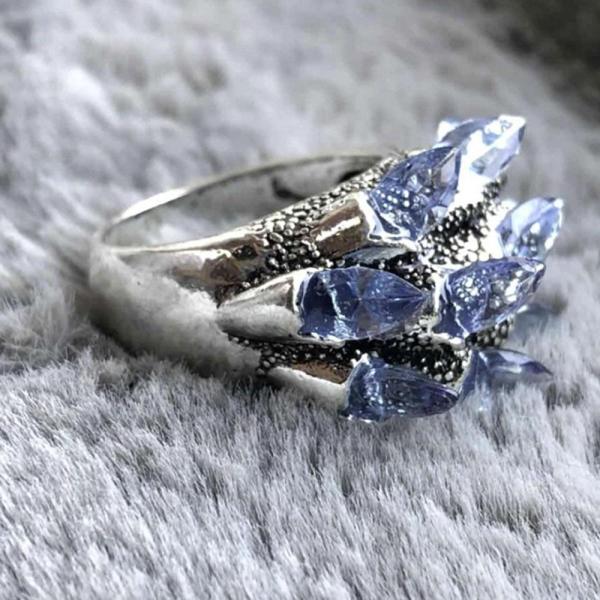 指輪　アクセサリー リング 尖りクリスタル ガラス 指輪 アクセサリー ヒップホップ