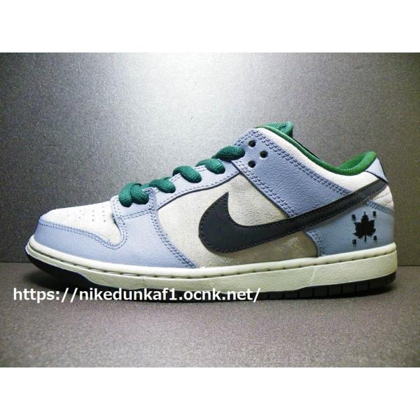 nike sb dunk maple leaf