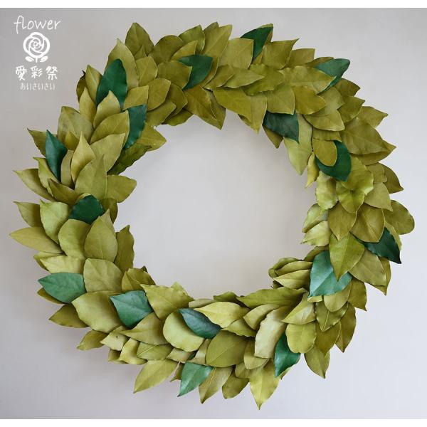 仕上がりサイズ　35cm　＜ベース　木　30cm＞月桂樹の葉のリース、いい香りも。