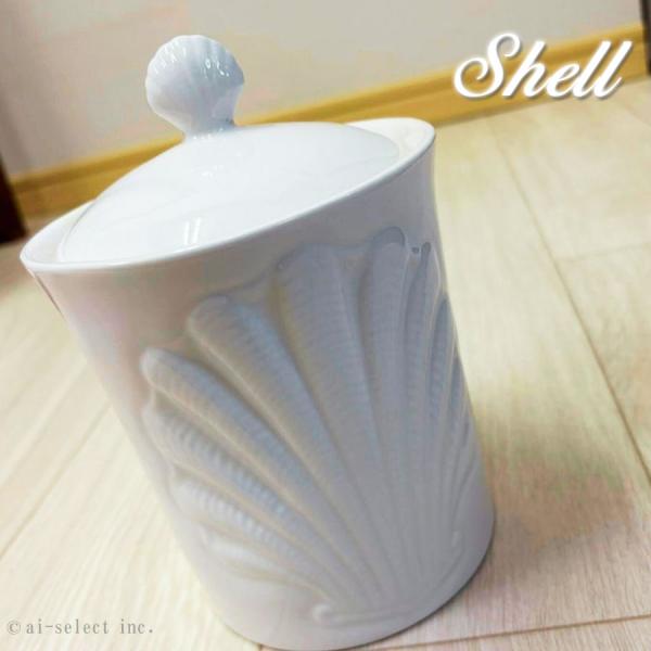 瀬戸で作られた陶器です。軽量で扱いやすく、日常使いにもおすすめです。店長水野が最後の製造品を未使用のまま保管しておりましたが、このたび販売することと致しました。そのため在庫は　1点限り　となります。【サイズ】高さ：約13cm（フタのつまみ含...