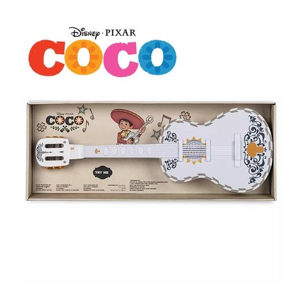 USショップディズニー公式リメンバーミー ココライト＆サウンド プレイギター彼らはきっと覚えているミゲルのおもちゃのギターを弾いたあの楽しさを光と音と6つのコードが奏でる音楽遊びをシュガースカルボタンを押せばディズニー＆ピクサー映画『リメン...