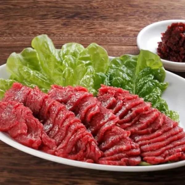 【冷凍便】会津畜産 会津ブランド 国産馬刺しBセット（モモ肉 約200g×1・約100g×2・辛味噌たれ6g×4個付）｜福島県 会津名物 桜肉 ※送料・クール便代別途