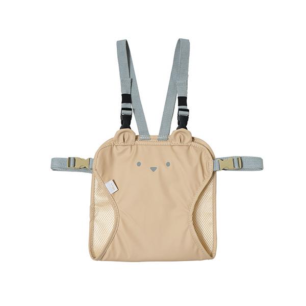 外食時や帰省先などで活躍するくまさんのお顔の補助椅子ベルト大人用の椅子にバックルを留めるだけの簡単装着で、安心してお座りさせることができます。肩と腰にベルトがついているのでお子様が前かがみになったり後ろを向いたりと動き回っても落ちる心配がな...