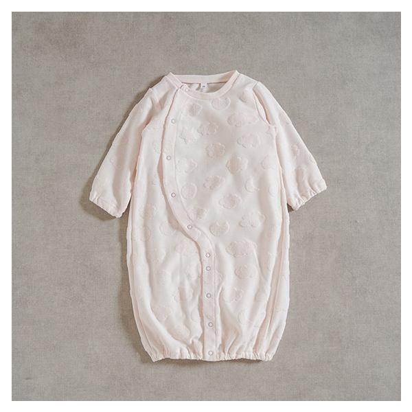 雲や月、星型模様がぽこぽこと浮かび上がる生地で作った2wayドレス。■デザイン・雲や月などの模様がパイルによって立体的に見えるデザインです。・前開きのカーブや袖口、足口にはゴムを入れ、丸みのあるシルエットに仕上げています。・優しいパステルカ...