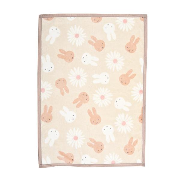 優しいカラーで描かれたミッフィーとお花のデザイン。パイル（毛羽部分）に綿100％を使用した赤ちゃん用の毛布です。天然素材ならではのやさしい肌ざわりでオールシーズン使用可能です。ご家庭でお洗濯していただけます。（洗濯ネット使用）日本製です。【...