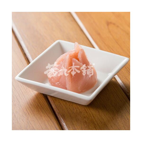 まるごと「あまおう」の甘みを閉じ込めたあんこ。赤く丸く大きいブランドいちご「あまおう」を使い、贅沢に仕上げたいちごあん。瑞々しい甘みとほどよい酸味を損なわず、パンやスイーツに彩りとフルーティーな美味しさを加えます。■食品表示【原材料】生餡（...