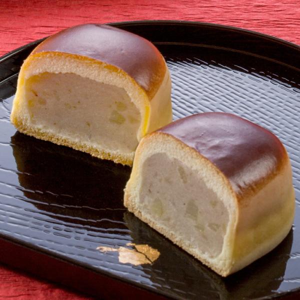 滑らかあんと栗の食感、ひと口で楽しむ贅沢栗まんじゅう。むきあんのなめらかさと刻み栗の食感が楽しい栗まんじゅう。来客用の茶菓子やご自宅用のおやつにおすすめで、バラマキにも便利な12個入り簡易箱でお届けします。■食品表示【原材料】砂糖（国内製造...