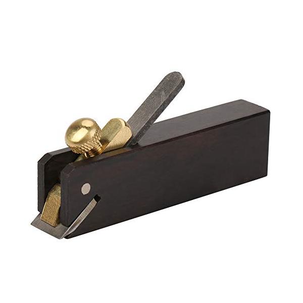 黒/-/-・パッケージ個数:1・高品質素材：黒檀を使用し、高硬度と耐摩耗性を実現した豆鉋。木工作業に最適な耐久性を提供します。・コンパクト設計：全長75mmのミニサイズで、細かい作業や狭い場所での使用に最適。持ち運びも便利です。・精密加工：...