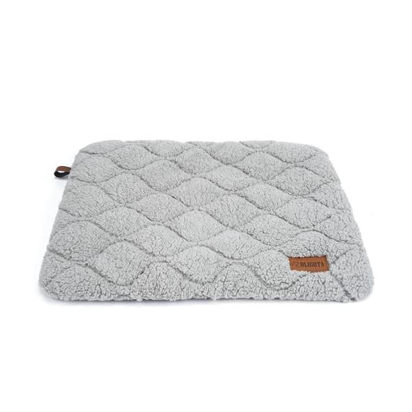 -/75×48cm/-・Size:75×48cm・ペットの体温だけで表面温度が約+5度あがります。電気も使わず座るだけでじんわりと暖かくなるエコマットです。自身の体温で蓄熱の熱反射アルミ入りのマット。ほんのり温かさが持続します。ワンちゃん、...