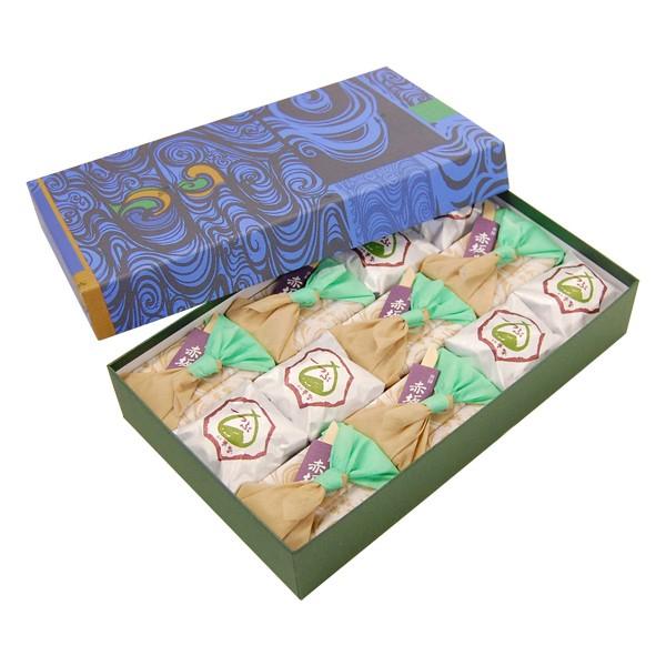 赤坂 青野 詰合せ 贈答品●赤坂もち × 6 => 「小風呂敷包み」のスタイルは当店が元祖と云われています。おもちの中には胡桃と共に黒糖が練りこまれている為、黒蜜をかけない点も一般的なきな粉餅とは異なる特徴す。自然がもつ本来の甘さを実...