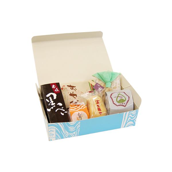 ●ひとつぶ × 1 = 赤坂青野は、栗本来の美味しさは、丸一粒食べる事にあると考え、あえて一粒を砕かずに中に入れました。栗を蜜煮して餡との調和を考えて作っています ●黒べい × 1= 胡桃（くるみ）入りの黒糖カステラを羊羹で包み、グラニー糖...