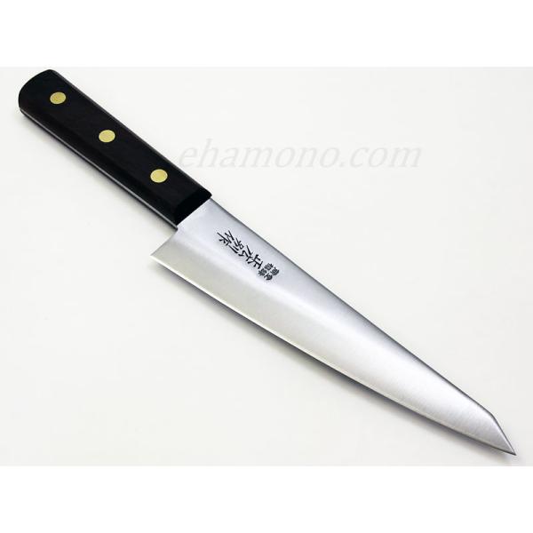 食肉・食鳥関係の方に圧倒的な支持を受けているサバキ包丁（関東型）大サイズです。骨透角大は、全国の食鳥関係のお店や工場で鳥をさばくのによく使われています。正広独自の特殊炭素綱（錆びるがはね）製ですが、常に脂が付く事もあり通常のご使用では、わり...