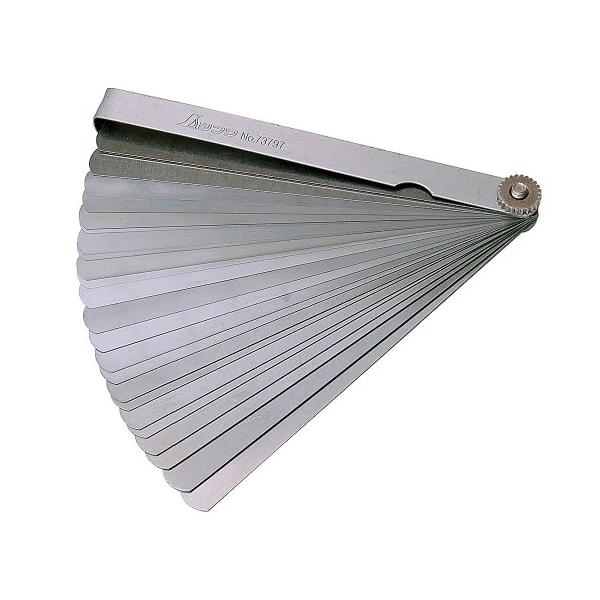 【商品概要】製品サイズ(mm):153mm×13mm×17mm製品重量(g):140gパッケージサイズ(mm):250mm×60mm×20mm材質: 本体:炭素工具鋼【商品説明】●用途にあわせて豊富な種類の長さとリーフをそろえたシックネスゲ...