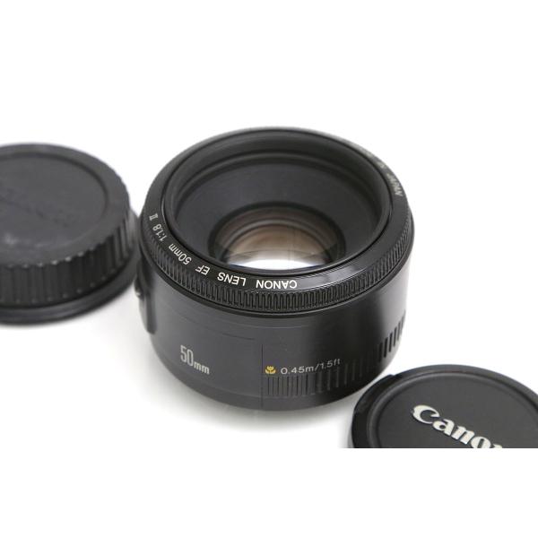■商品名キヤノン EF50mm F1.8 II■状態並品[外観]全体的に使用に伴うスレや傷があります。[光学]チリの混入はありますがくもりやカビなどは無く実用的な状態です。[動作]基本動作に異常は無く動作良好です。スタッフコメント使用に伴う...