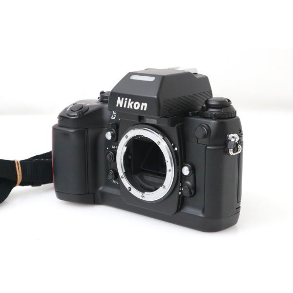 ■商品名ニコン F4 ボディ■状態ジャンク品■付属品ストラップ留め具２個アイピースその他※付属品について上記、主要な付属品を記載しております。画像にあるものが全てとなりますので、詳細は商品写真よりご確認ください。■動作フィルム巻き上げ：未確...